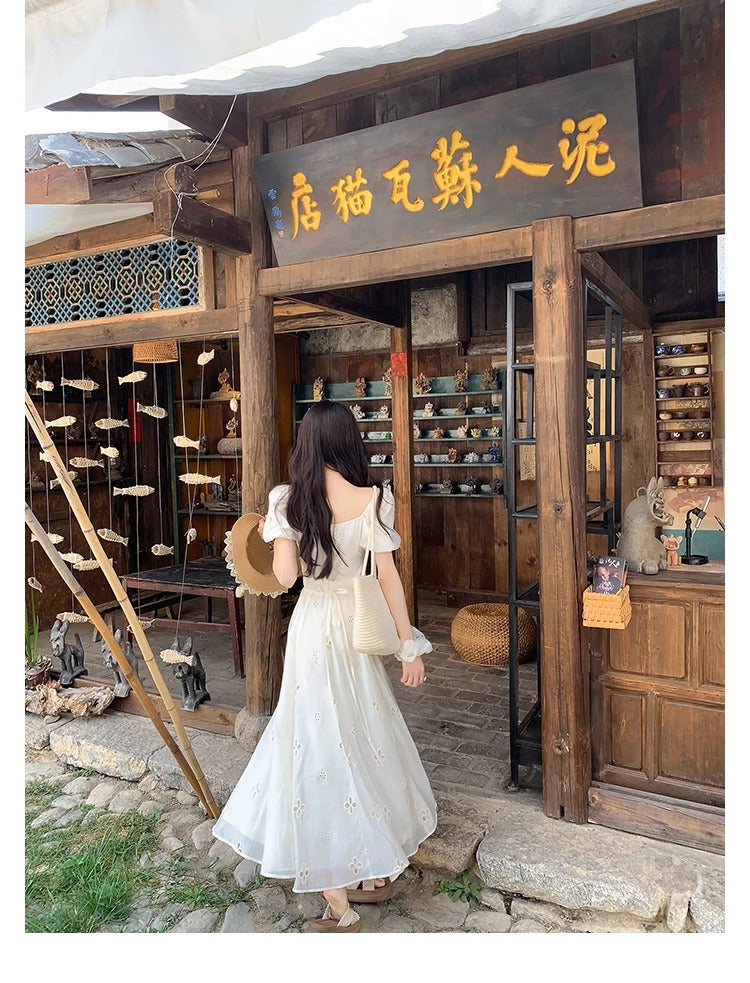 氣質度假刺繡顯瘦白色連衣長裙