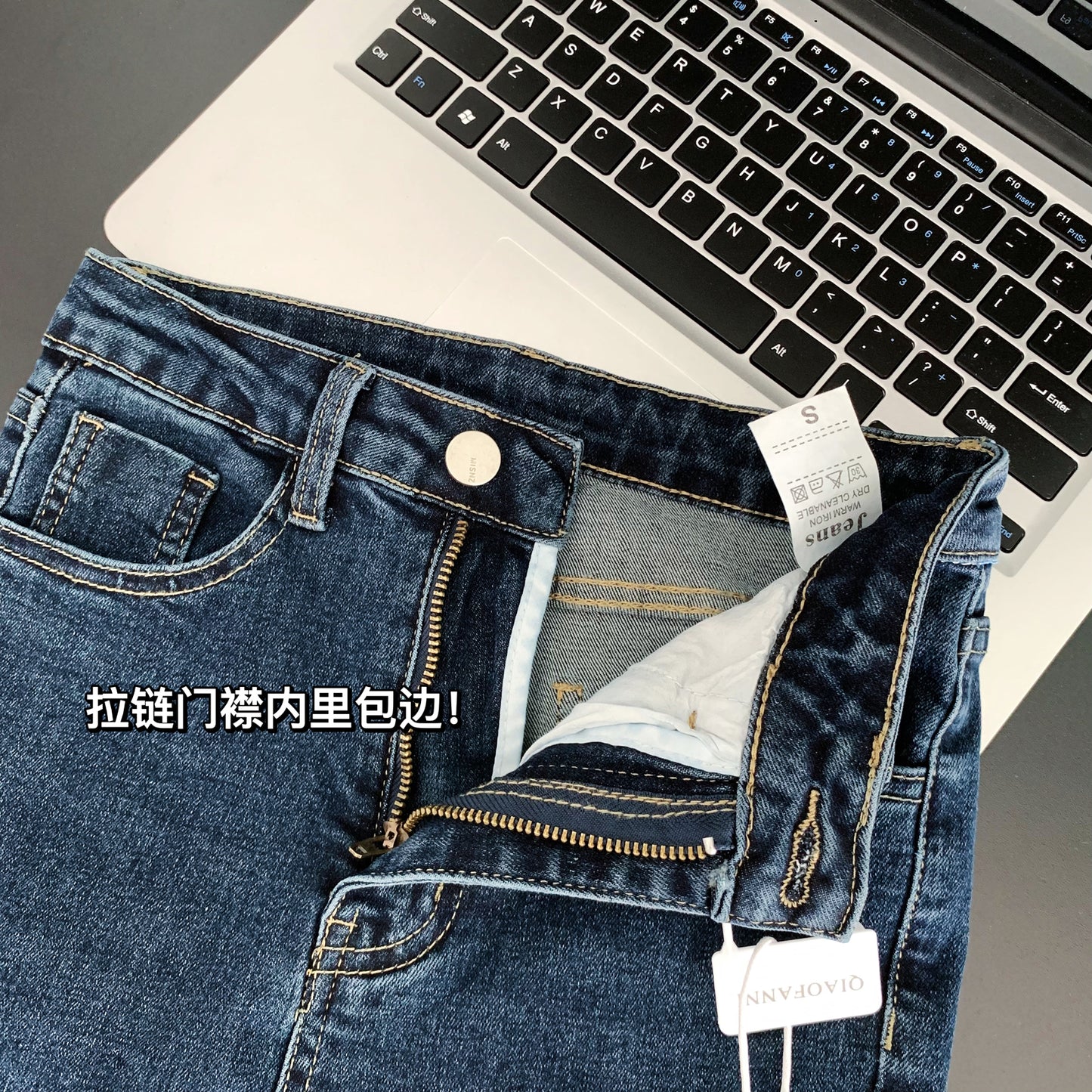 顯長腿濾鏡深藍高腰微喇叭牛仔褲