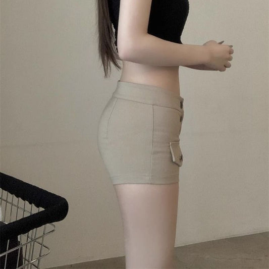 百搭低腰顯瘦卡其色短褲