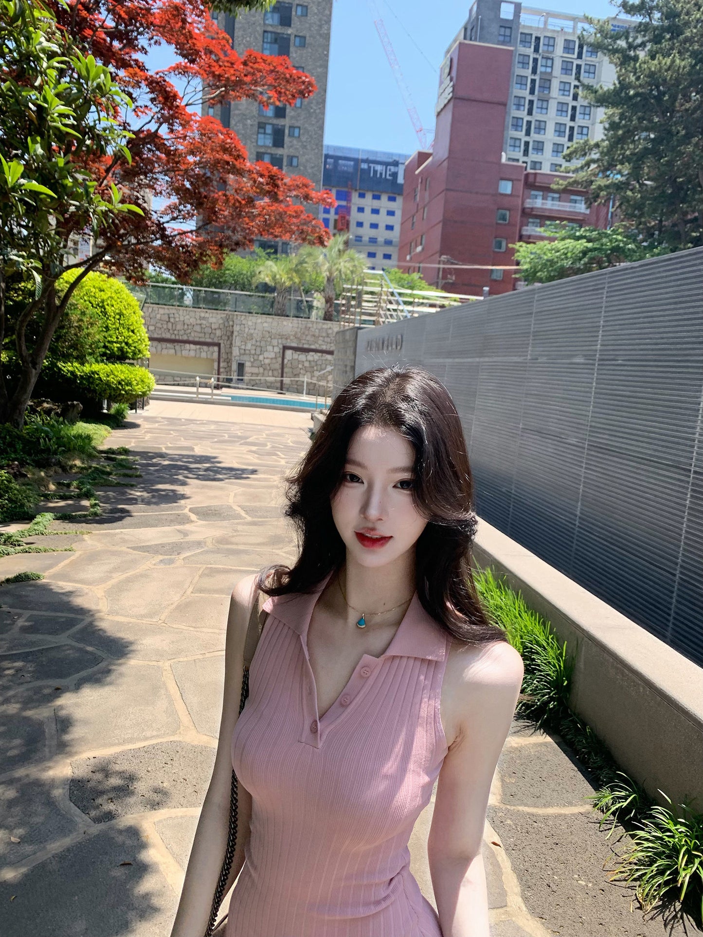 🍓草莓粉色翻領無袖連衣短裙