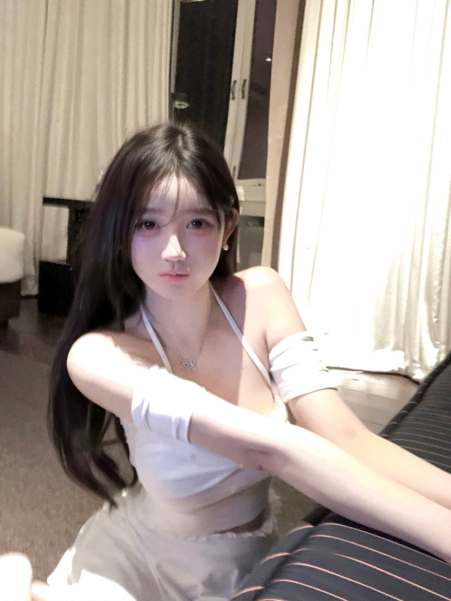 純御氣質一字肩掛脖吊帶+半身裙兩件套
