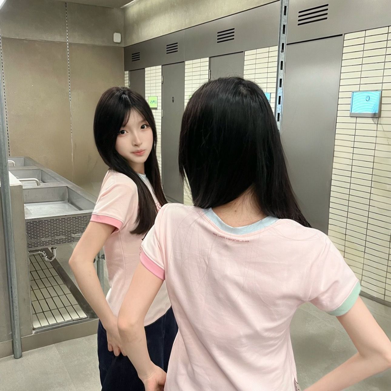 可愛卡通翻玩日常上衣