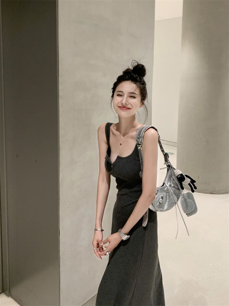 💕現貨秒出🍓休閒日常顯瘦吊帶連衣裙