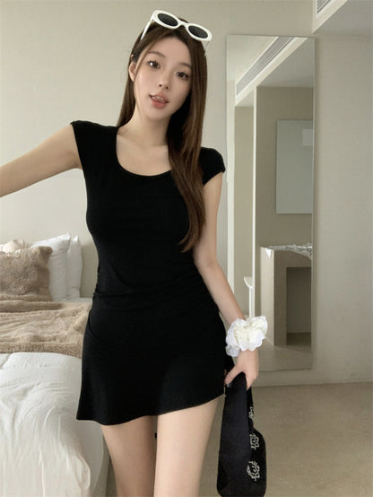 💕現貨秒出🍓經典百搭性感U領短袖連衣短裙