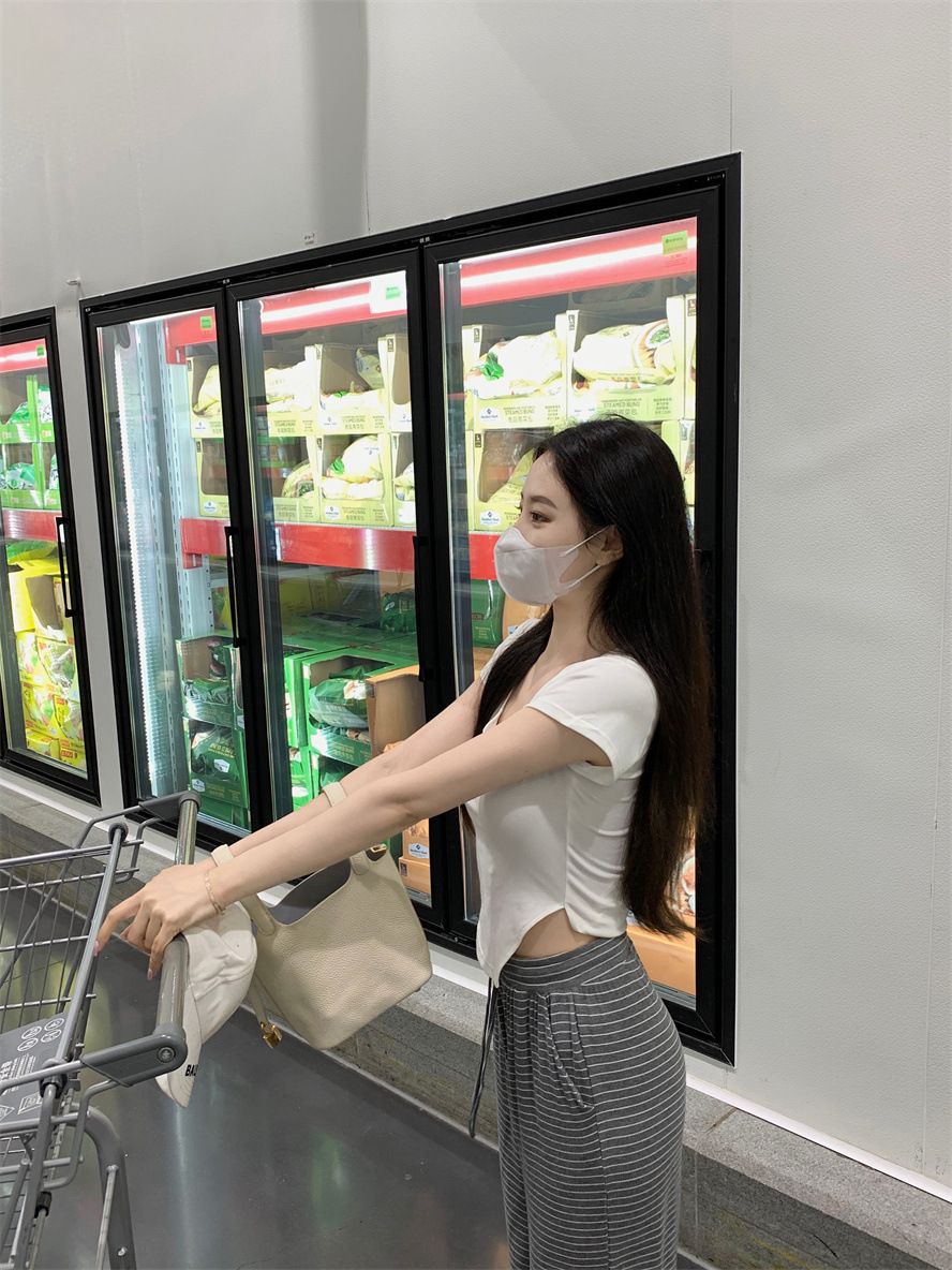 U領不規則短袖上衣