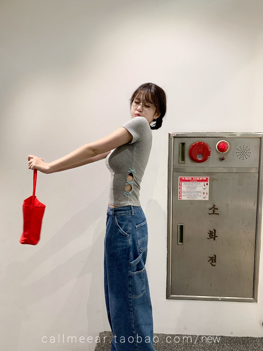 春夏心機假兩件側邊簍空短袖上衣