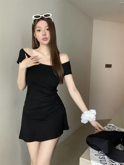 💕現貨秒出🍓經典百搭性感U領短袖連衣短裙