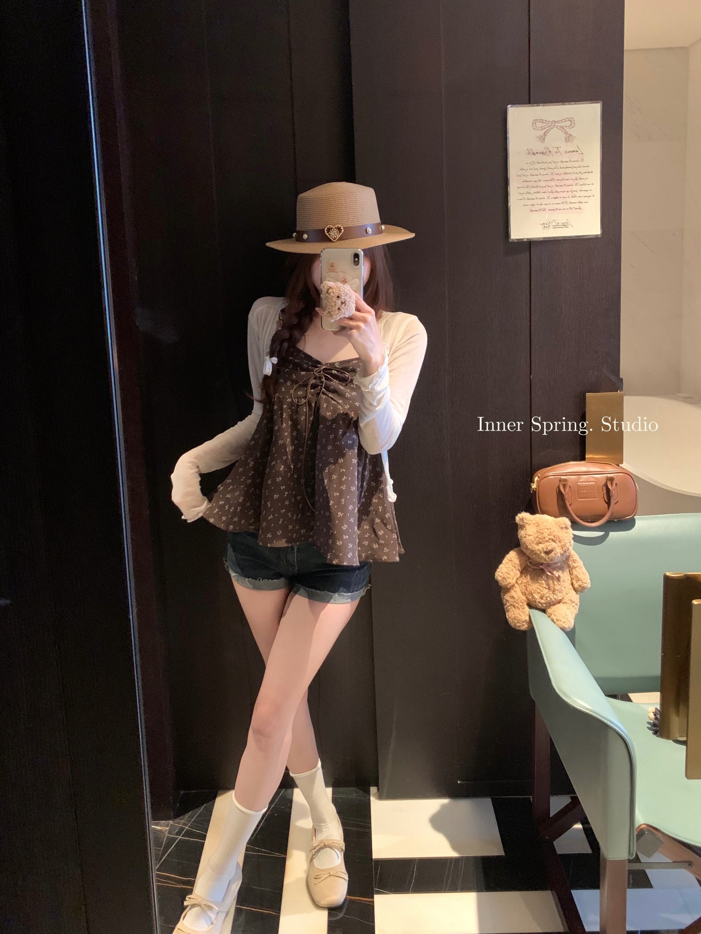 甜美蝴蝶結碎花吊帶背心&木耳邊罩衫兩件套