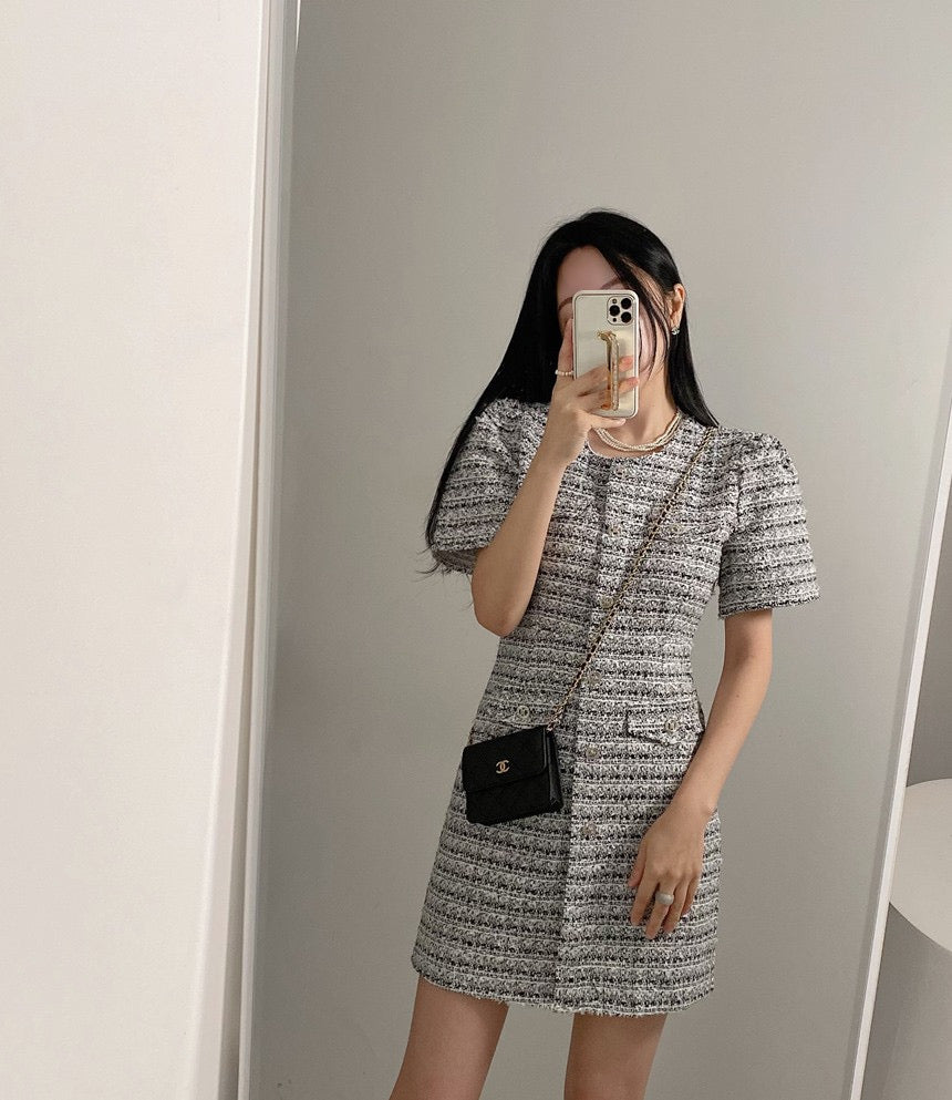 粗花呢金屬扣泡泡袖小個子顯瘦連身短裙