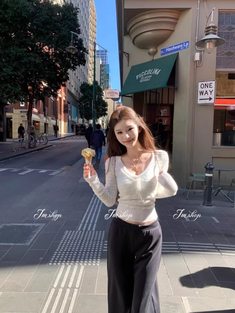 純御灰色簍空針織綁帶修身短款毛衣