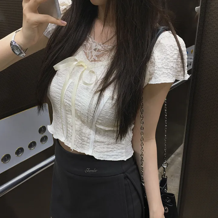 蕾絲蝴蝶結小飛袖吊帶上衣