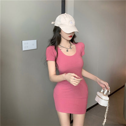 人手一件簡約緊身辣妹顯瘦連衣短裙