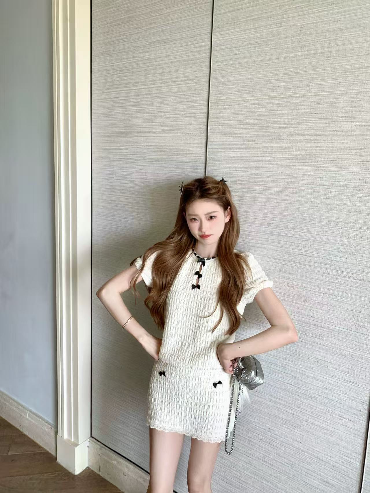 乖巧甜美上衣短裙小套裝