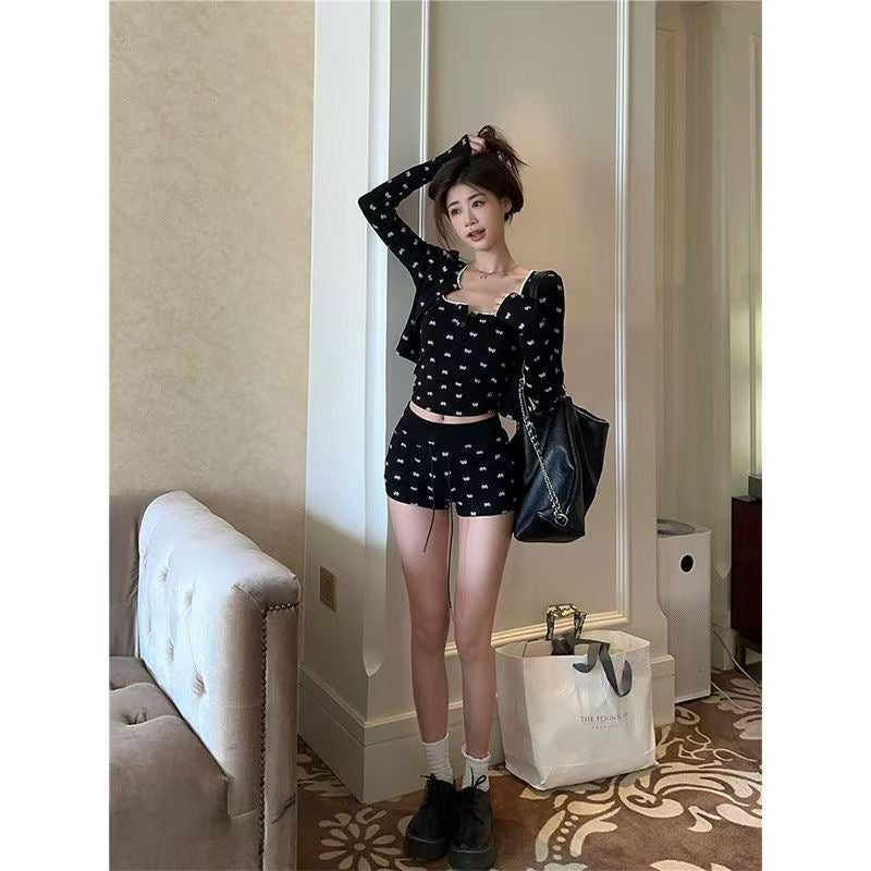 甜美蝴蝶結吊帶修身三件套