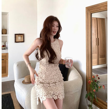 💕現貨秒出🍓法式溫柔無袖摟空蕾絲連衣裙
