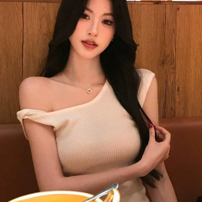 氣質簡約修身扭結露肩上衣
