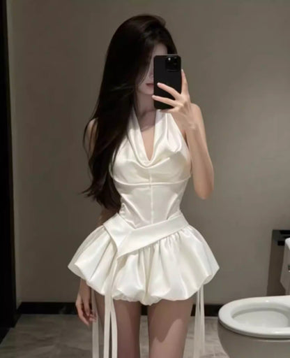 💕現貨秒出🍓高級感白色掛脖花苞連衣裙