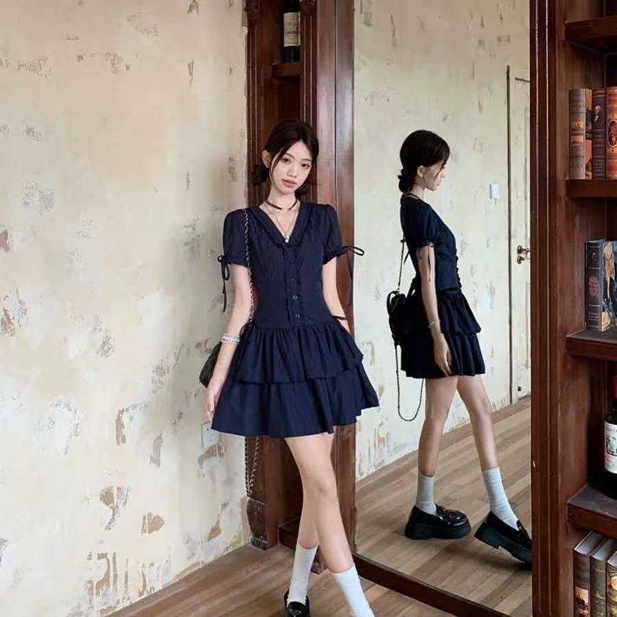 清純藏青色V領短袖連衣短裙