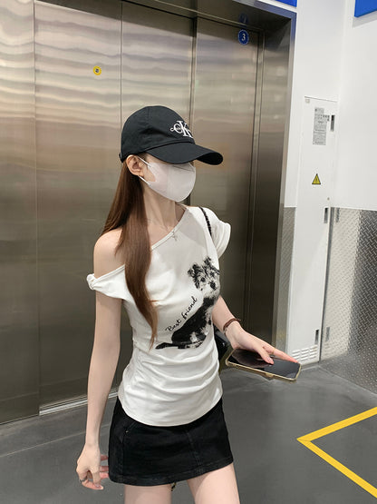 露肩顯瘦簡約斜領上衣