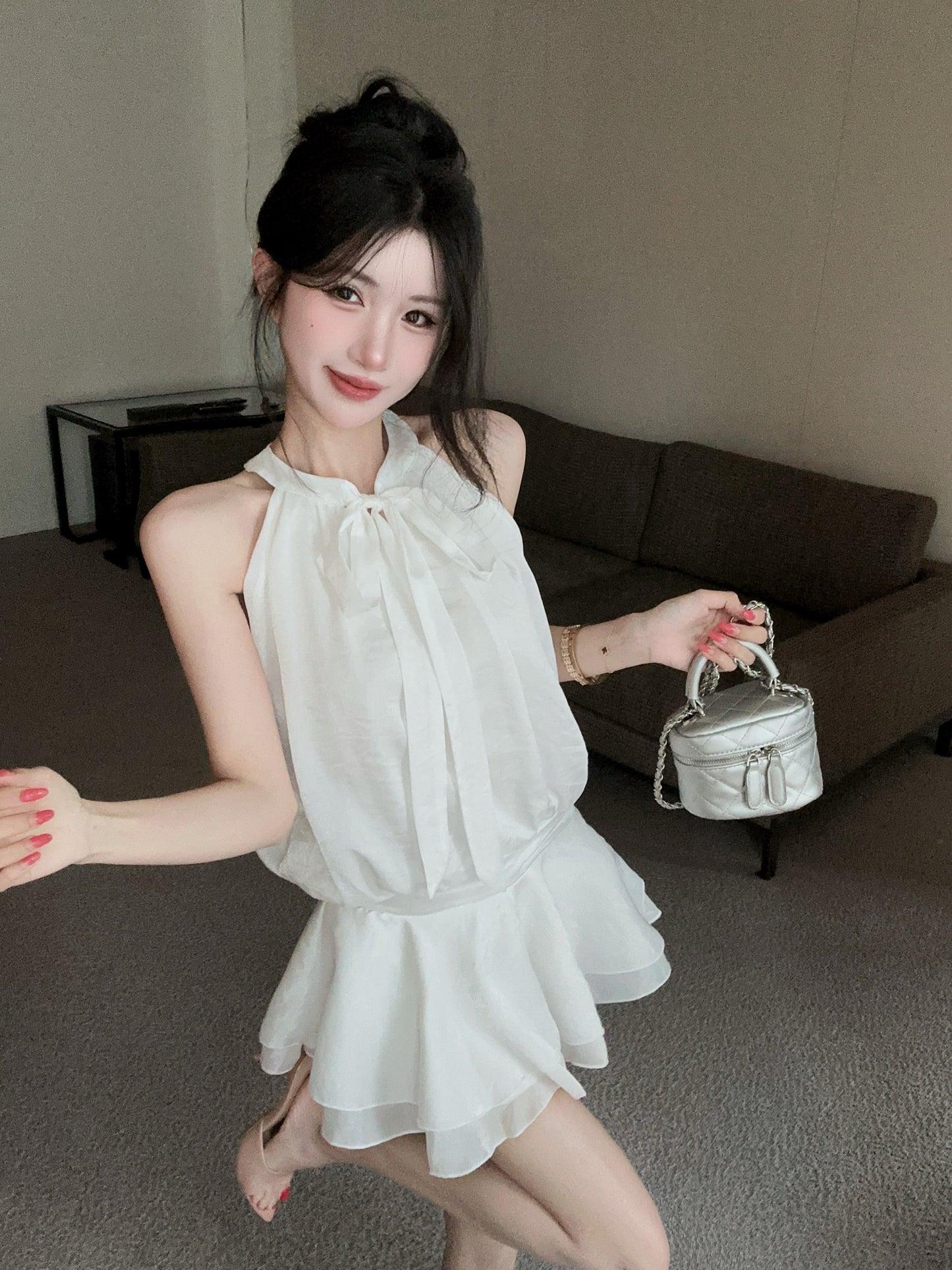 蝴蝶結掛脖無袖蛋糕連衣短裙