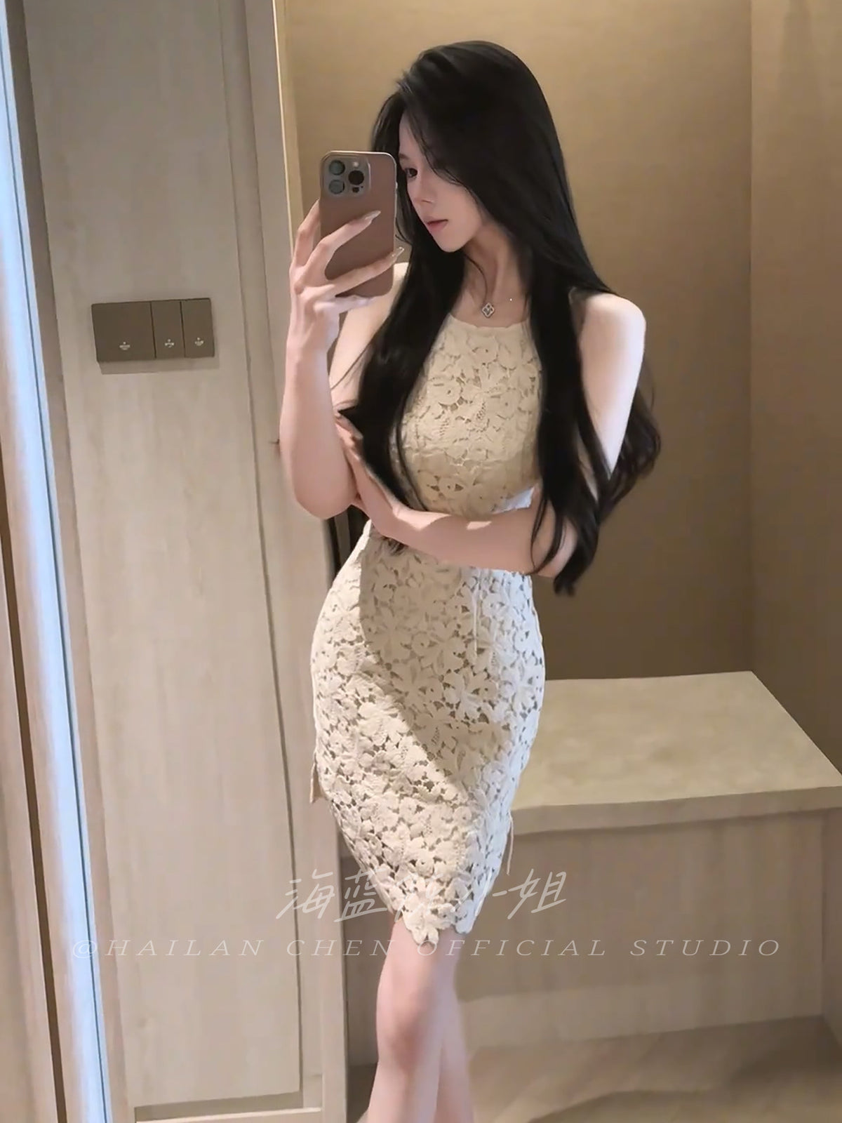 💕現貨秒出🍓法式溫柔無袖摟空蕾絲連衣裙