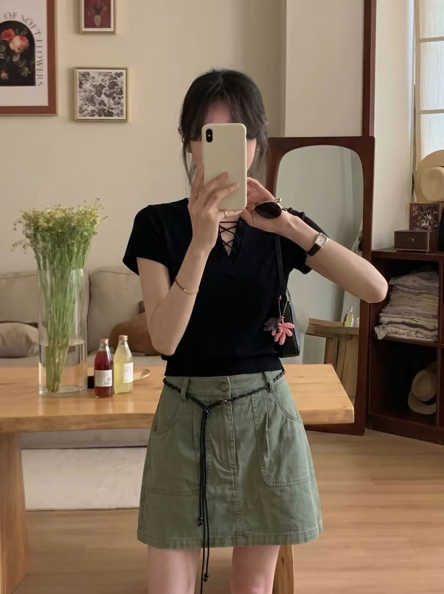 簡約交叉綁帶V領短袖正肩上衣