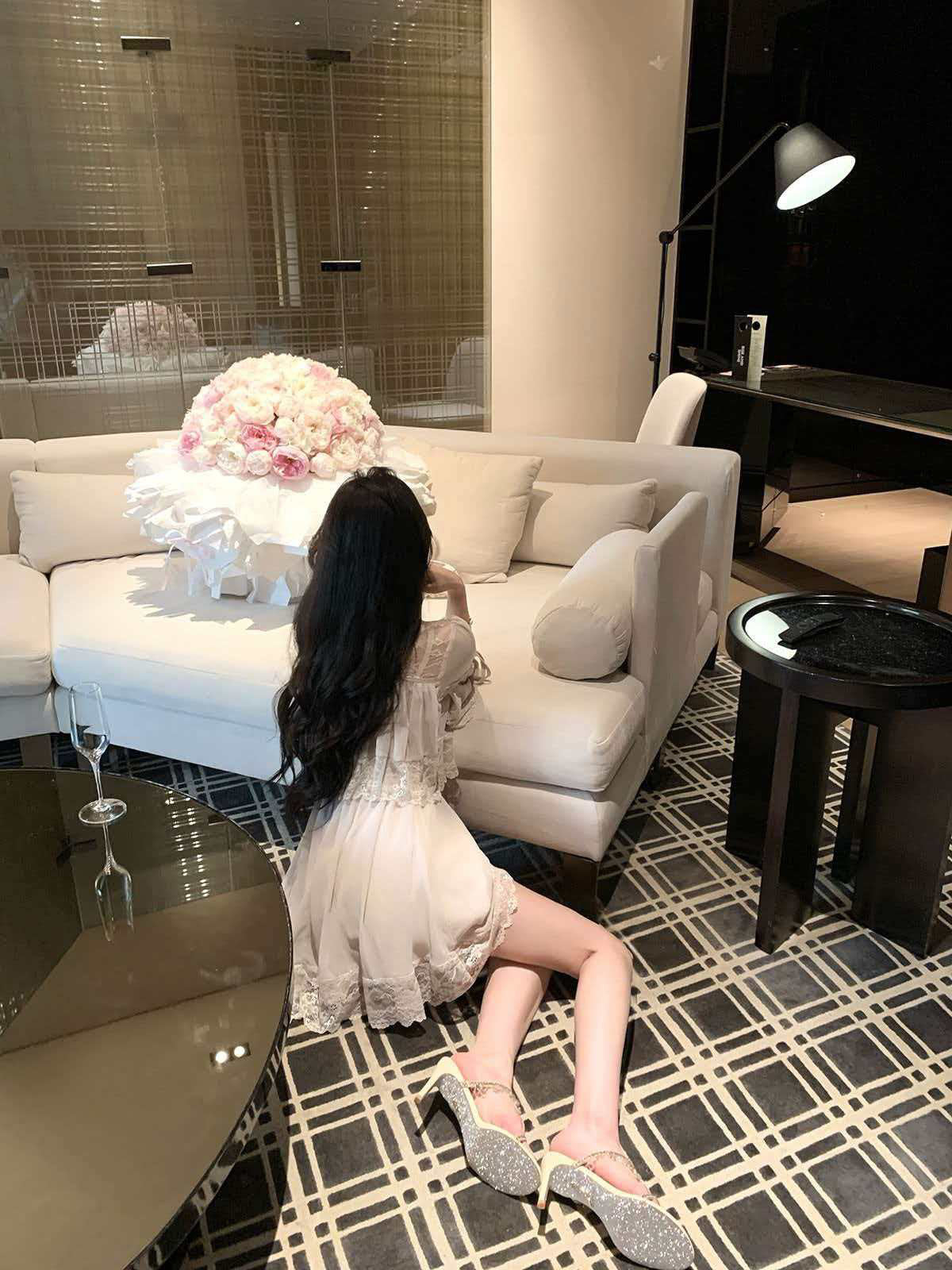 夏季性感花邊收腰連衣短裙