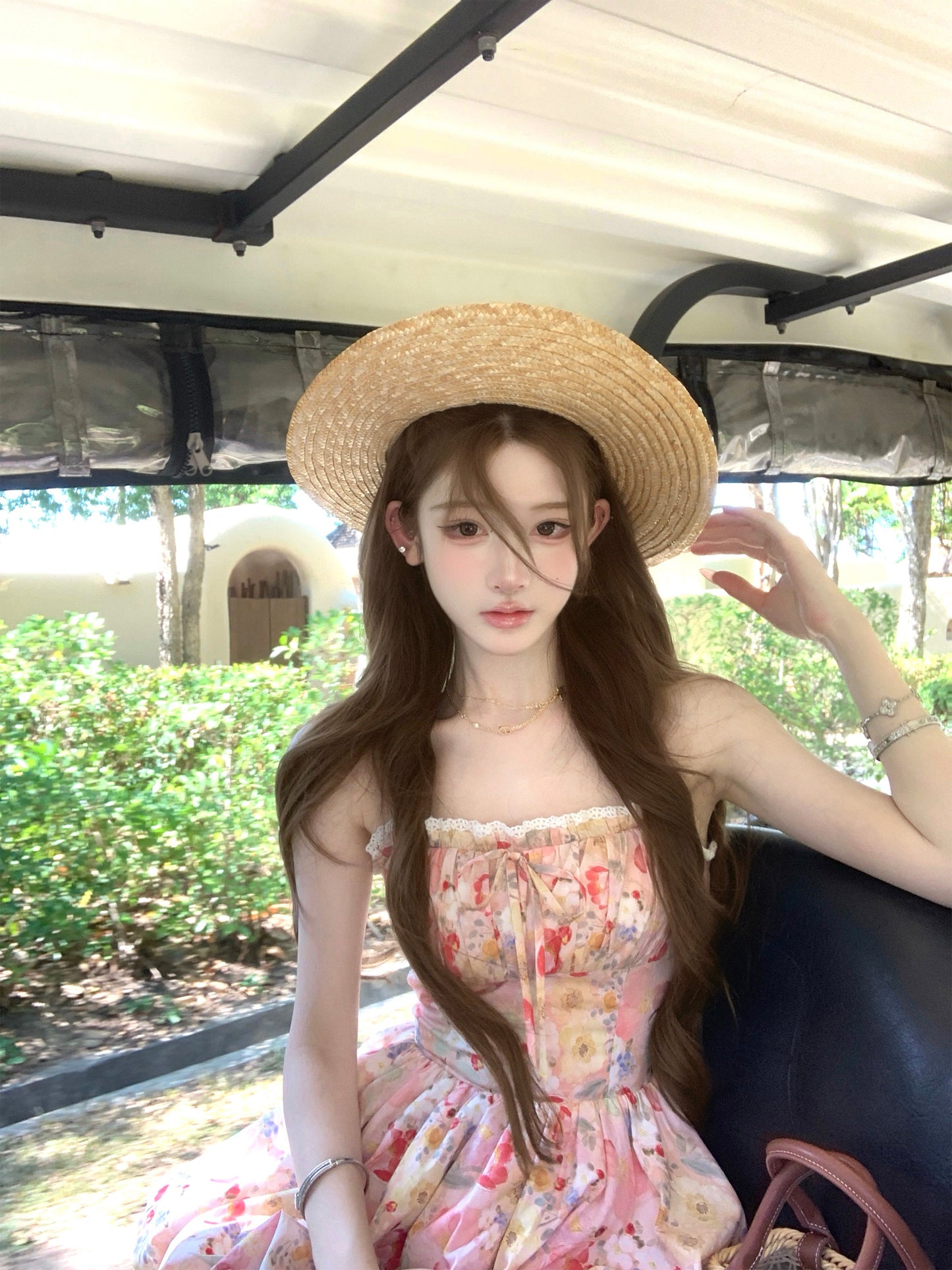 ins風氛圍感度假吊帶花苞澎澎裙連衣裙