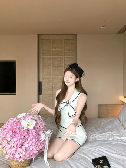U型蝴蝶結收腰上衣半裙套裝