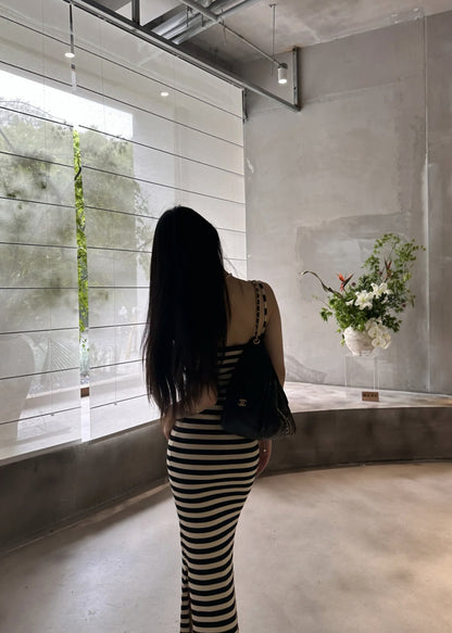 絕美辣妹條紋V領吊帶連衣裙