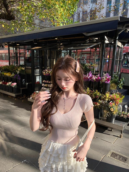 💕現貨秒出🍓V領顯胸針織短袖上衣