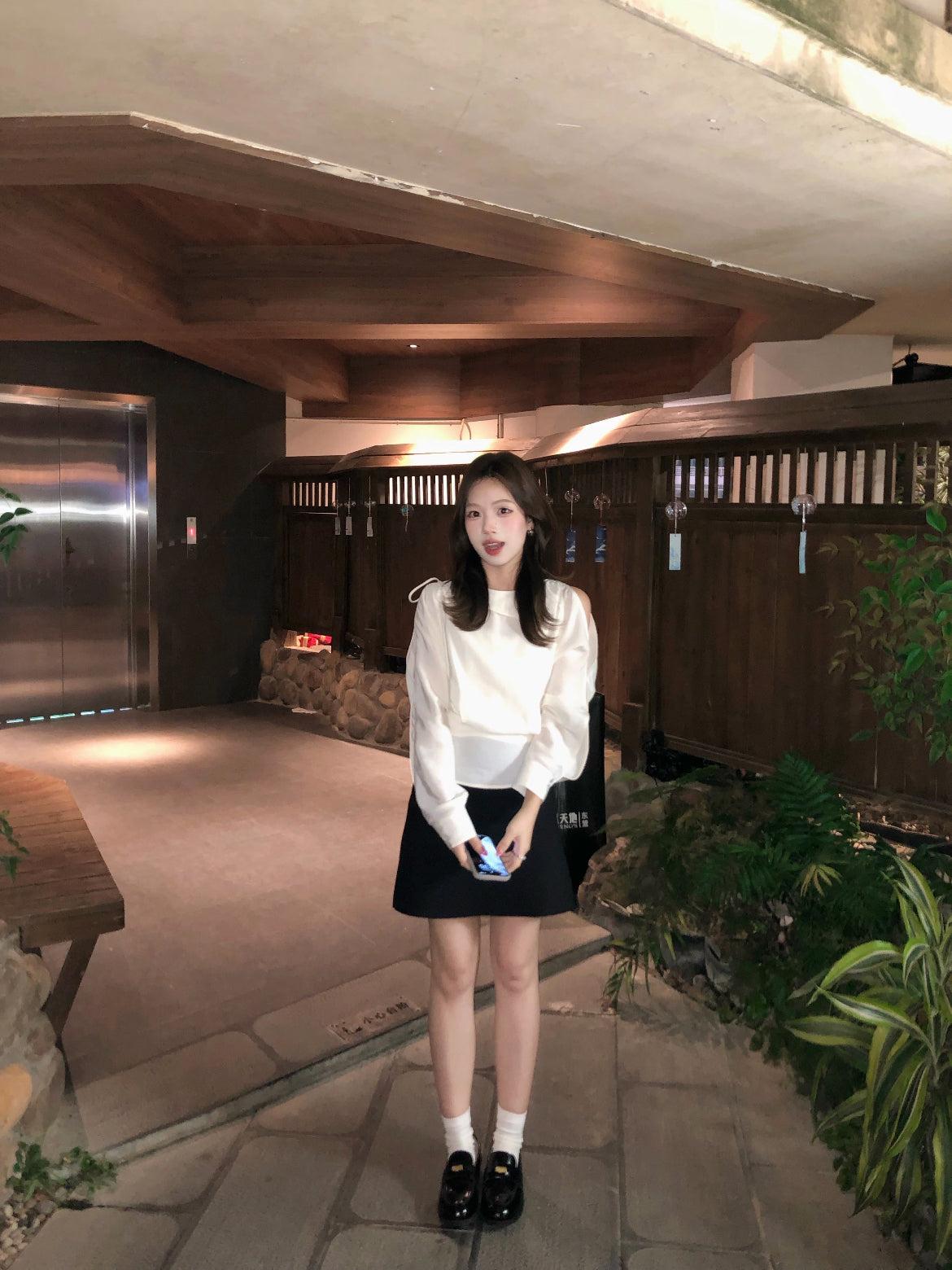 設計感別緻白色襯衫單品