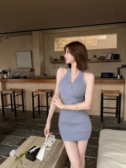 性感純御針織露背掛脖小個子連衣裙