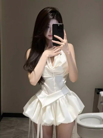 💕現貨秒出🍓高級感白色掛脖花苞連衣裙