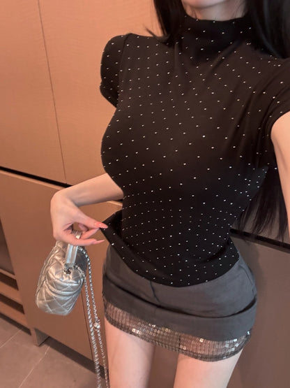 百搭半高領燙鑽短袖修身上衣