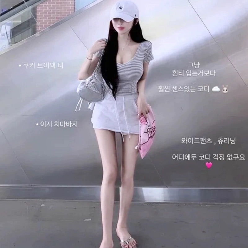 💕現貨秒出🍓氣質百搭露鎖骨修身短款