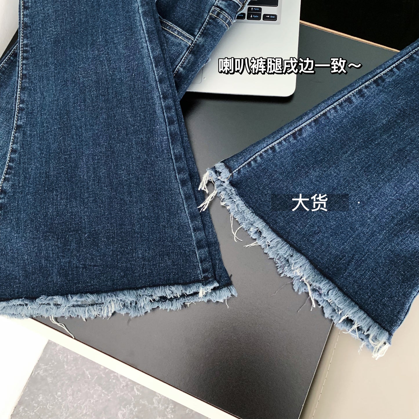 顯長腿濾鏡深藍高腰微喇叭牛仔褲