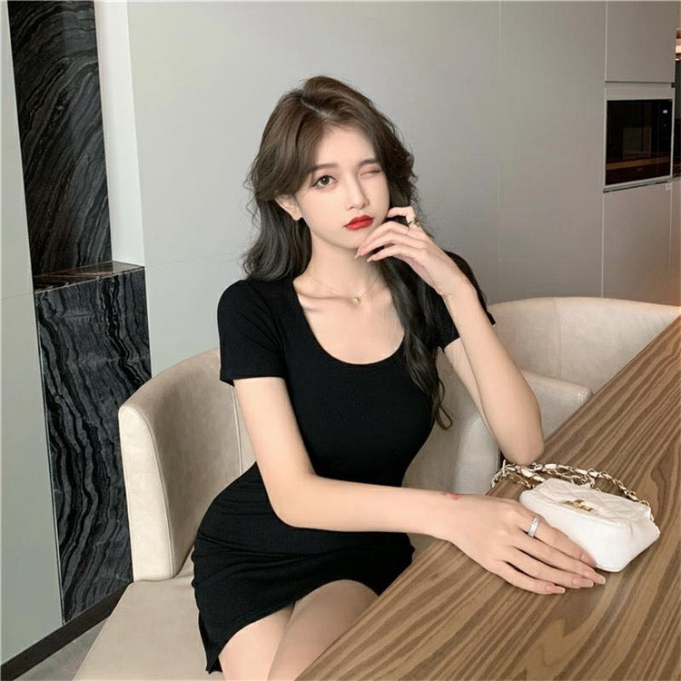人手一件簡約緊身辣妹顯瘦連衣短裙