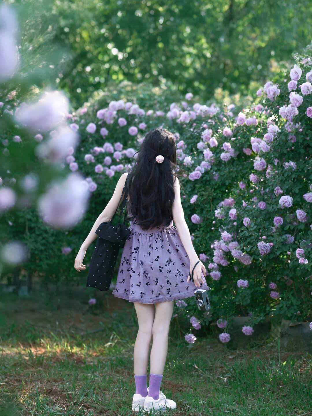 紫色碎花流蘇掛脖子吊帶連身裙(有大尺碼)