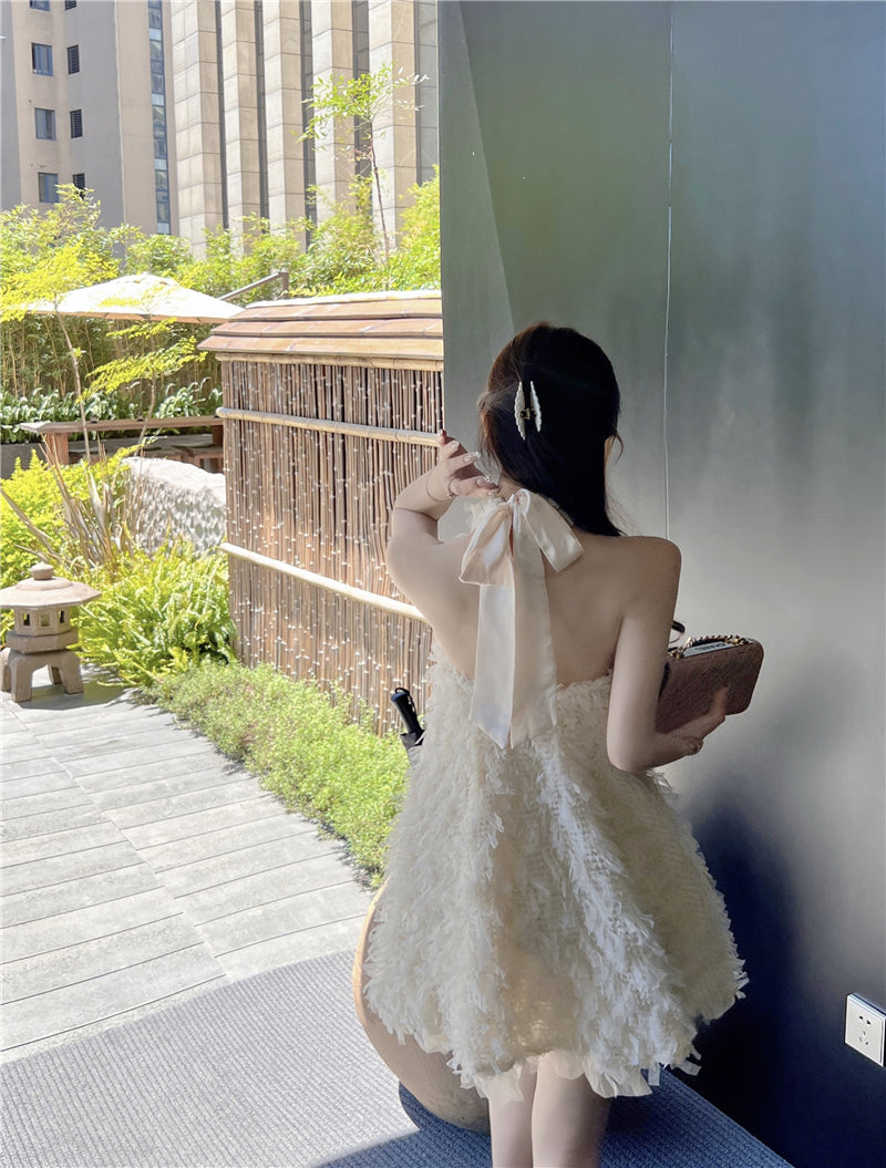 掛脖露背流蘇短洋