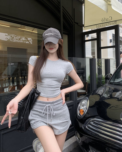 ins系抽褶顯瘦修身短版上衣