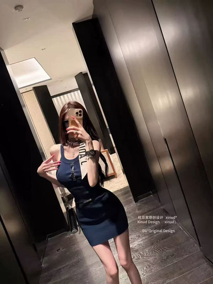 氣質名媛掛脖修身宴會小禮服