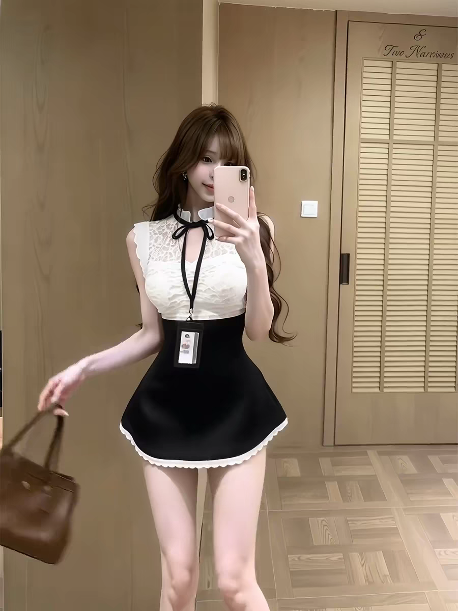 法式純欲蕾絲無袖簍空立領澎澎連身裙