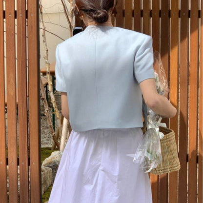 法式圓領金屬扣短款小香風外套