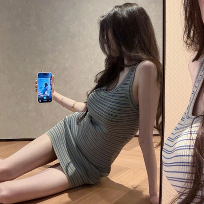 氣質休閒條紋無袖顯身材包臀裙