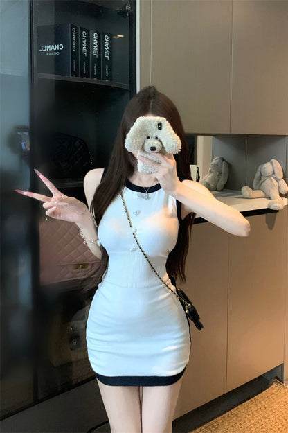 輕熟拼色圓領背心包臀短裙