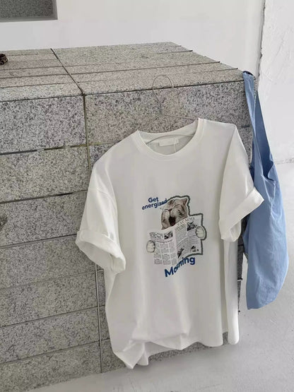 😼看報紙很疲勞的貓印花短袖(有大尺碼)
