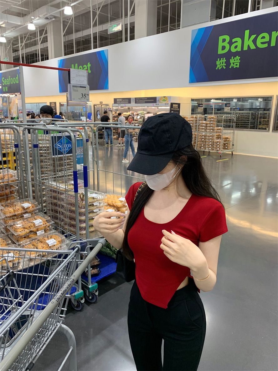 U領不規則短袖上衣