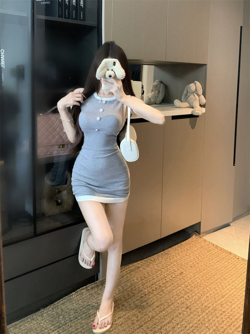輕熟拼色圓領背心包臀短裙