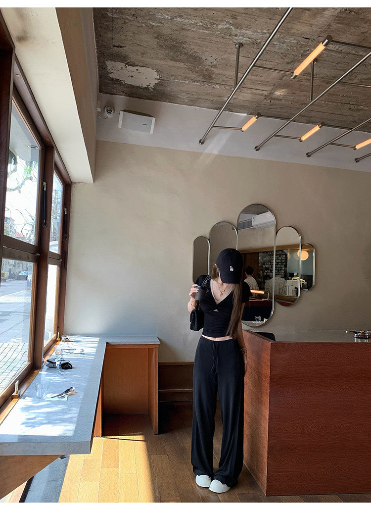 🍭V領蕾絲扭結顯瘦上衣
